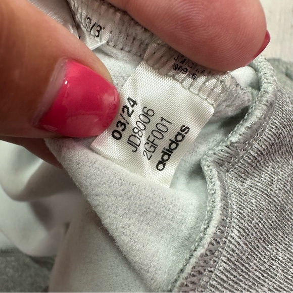 NWT Adidas Women's fleece Crew Neck cropped sweatshirt sz S - Picture 9 of 9